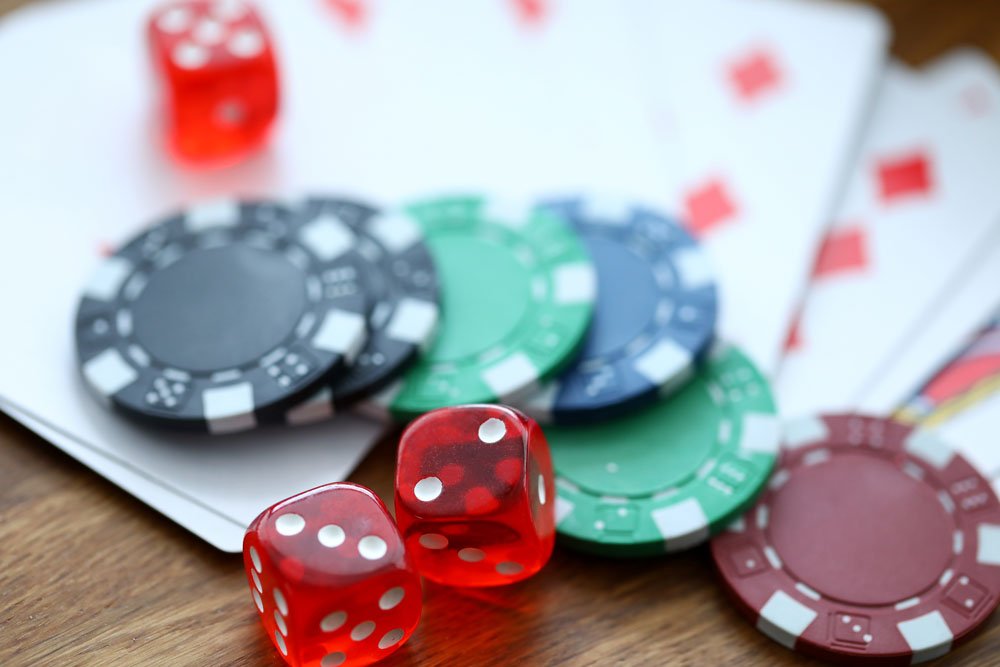 How does the Gambling Commission protect UK players